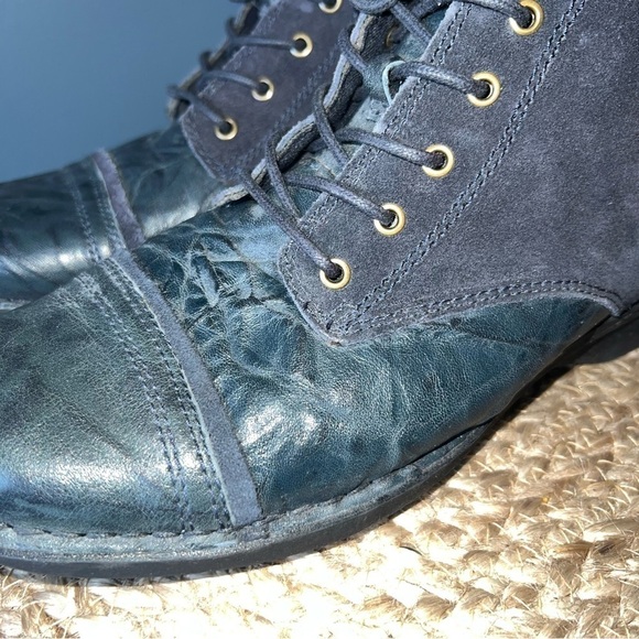 Clarks Whistle Ballad Chukka Boot - Picture 2 of 8